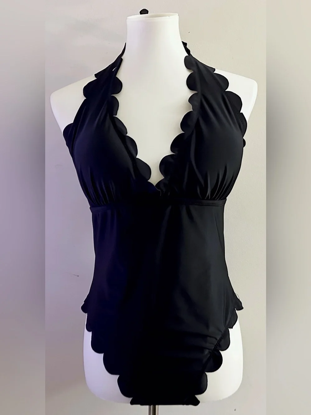 Keeper Fact Scalloped Halter One-Piece Swimsuit Black S Swimwear Beach Vacation